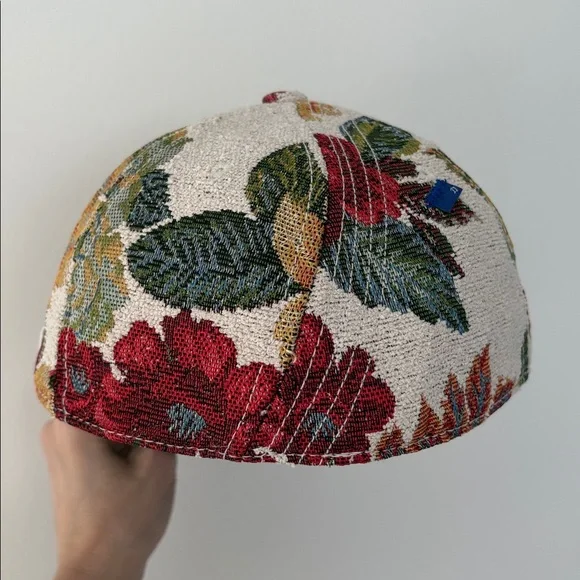 ADER Error Hat - Picture 6 of 6